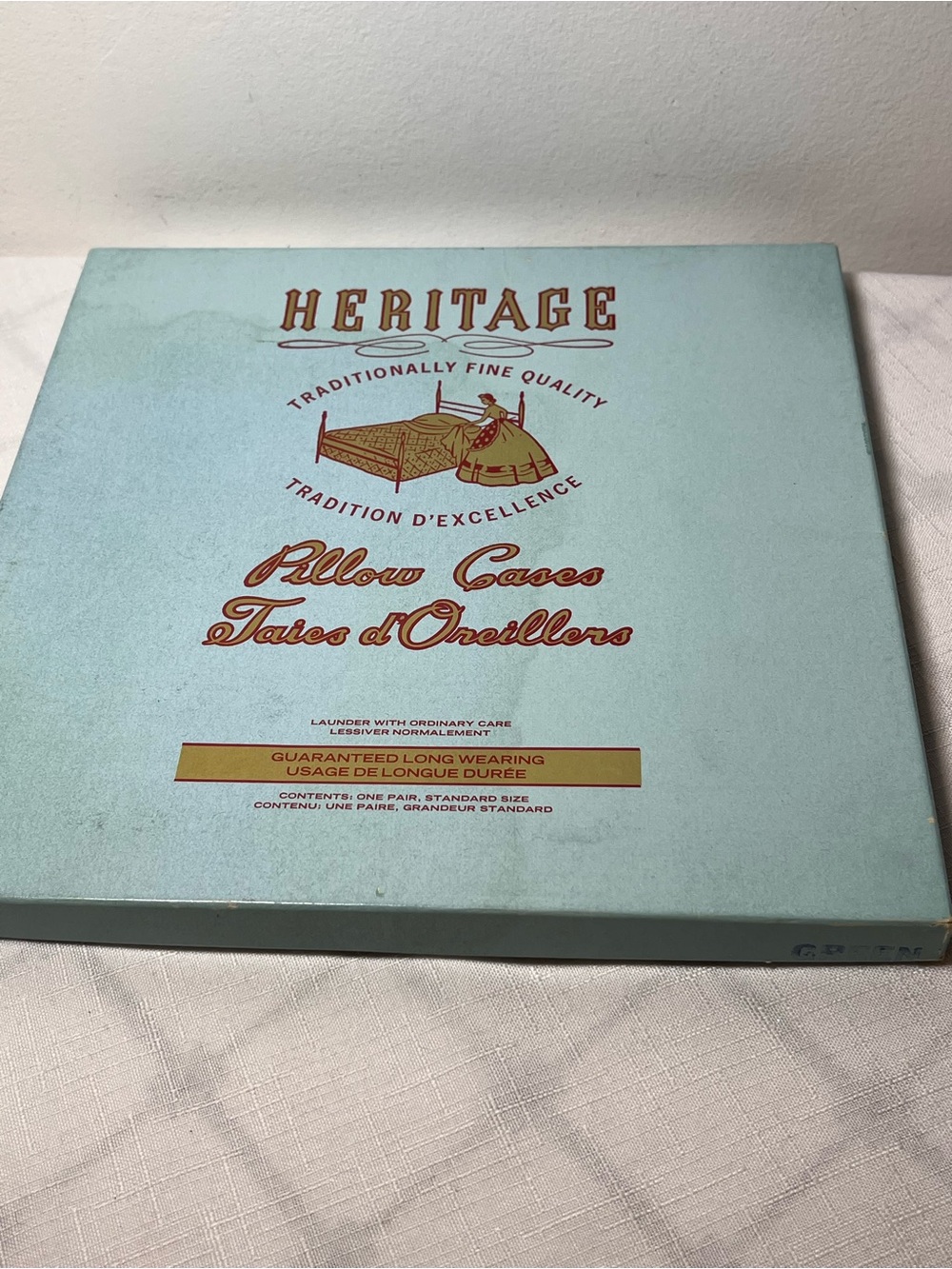 Vintage Heritage Pillow Cases Boxed Pair
Original box
Standard
New